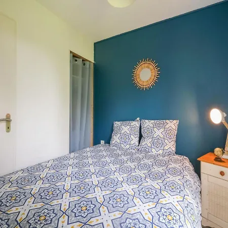 בית נופש Charming Holiday Home In Signy Le Petit With Terrace *